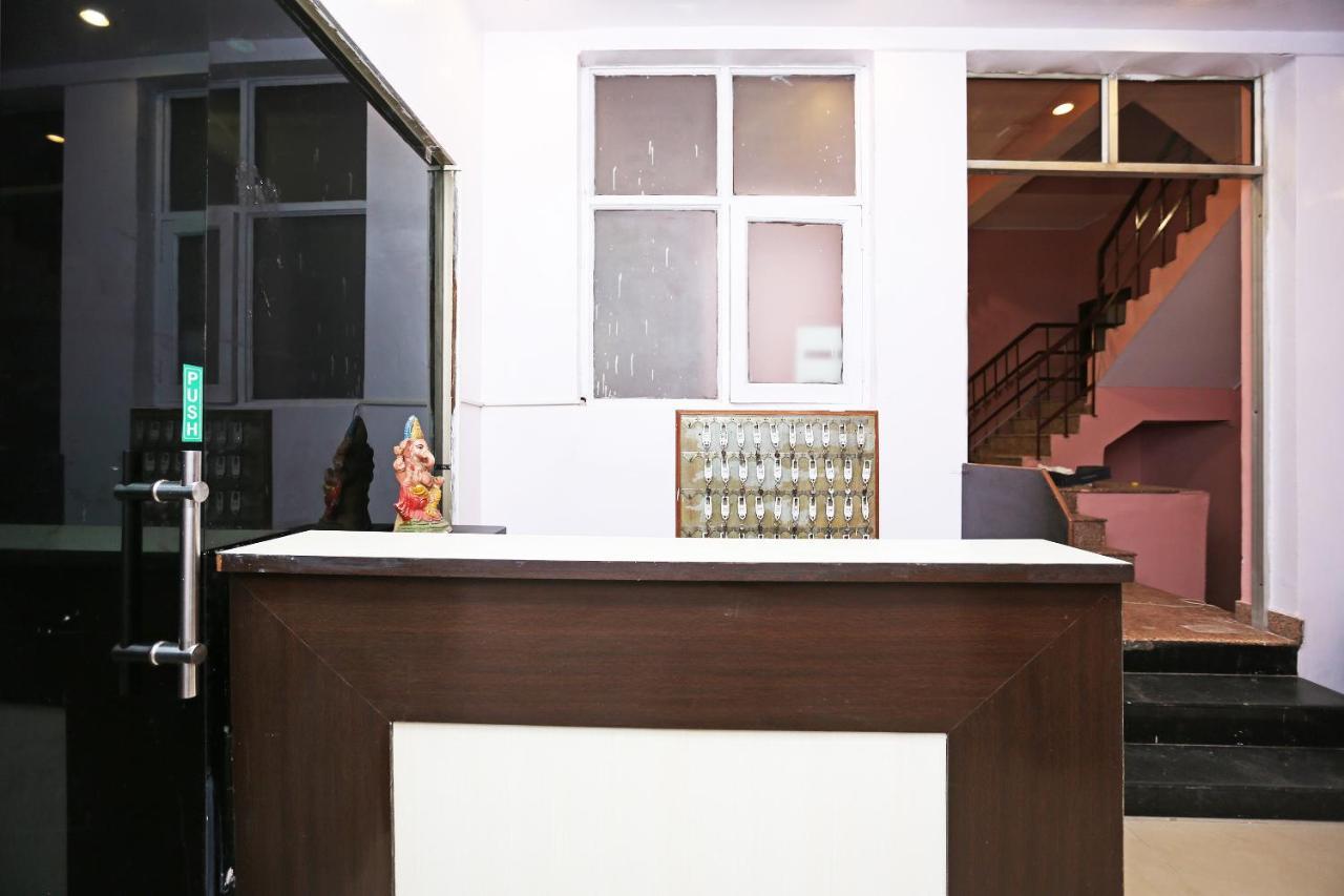 Oyo Flagship 14774 Sector 14 Gurgaon Hotel Kültér fotó