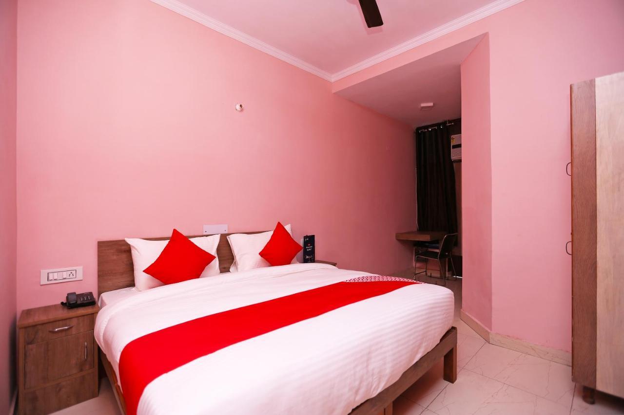 Oyo Flagship 14774 Sector 14 Gurgaon Hotel Kültér fotó