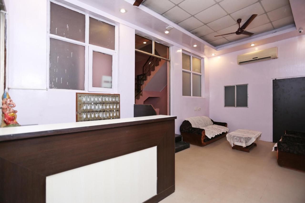 Oyo Flagship 14774 Sector 14 Gurgaon Hotel Kültér fotó