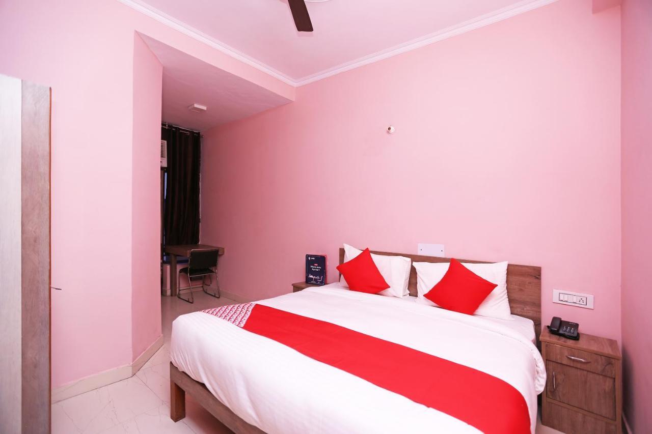 Oyo Flagship 14774 Sector 14 Gurgaon Hotel Kültér fotó